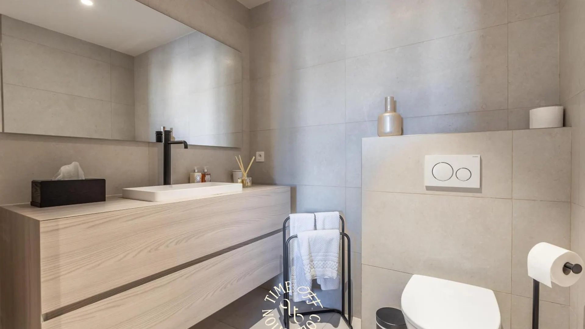 A&A By Time Off Collection Apartment Saint-Tropez