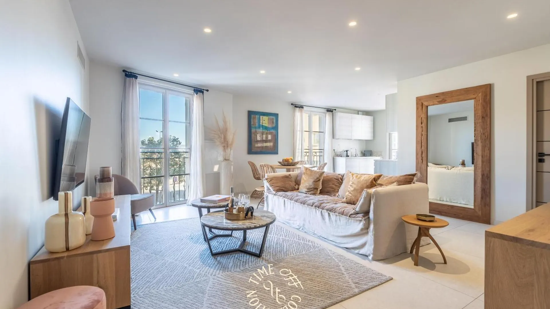 A&A By Time Off Collection Apartment Saint-Tropez