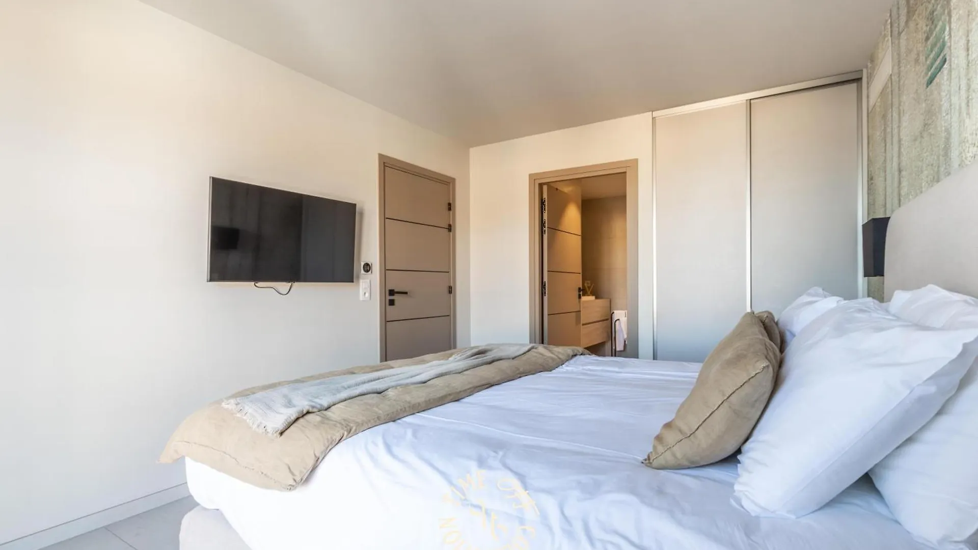 A&A By Time Off Collection Apartment Saint-Tropez