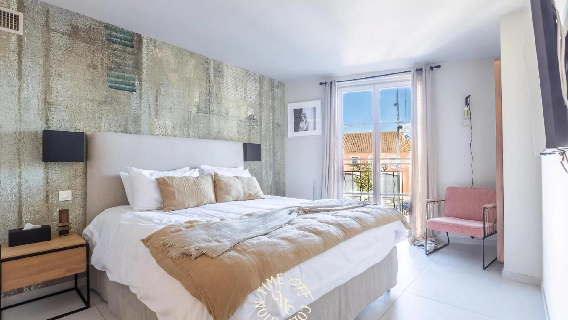 A&A By Time Off Collection Apartment Saint-Tropez